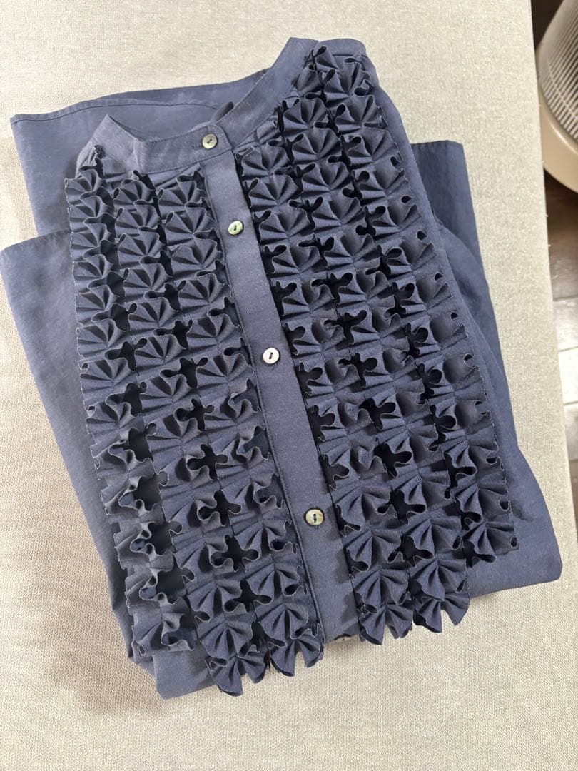 マリリンムーン　モダンタックフリルシャツ　定価27500円