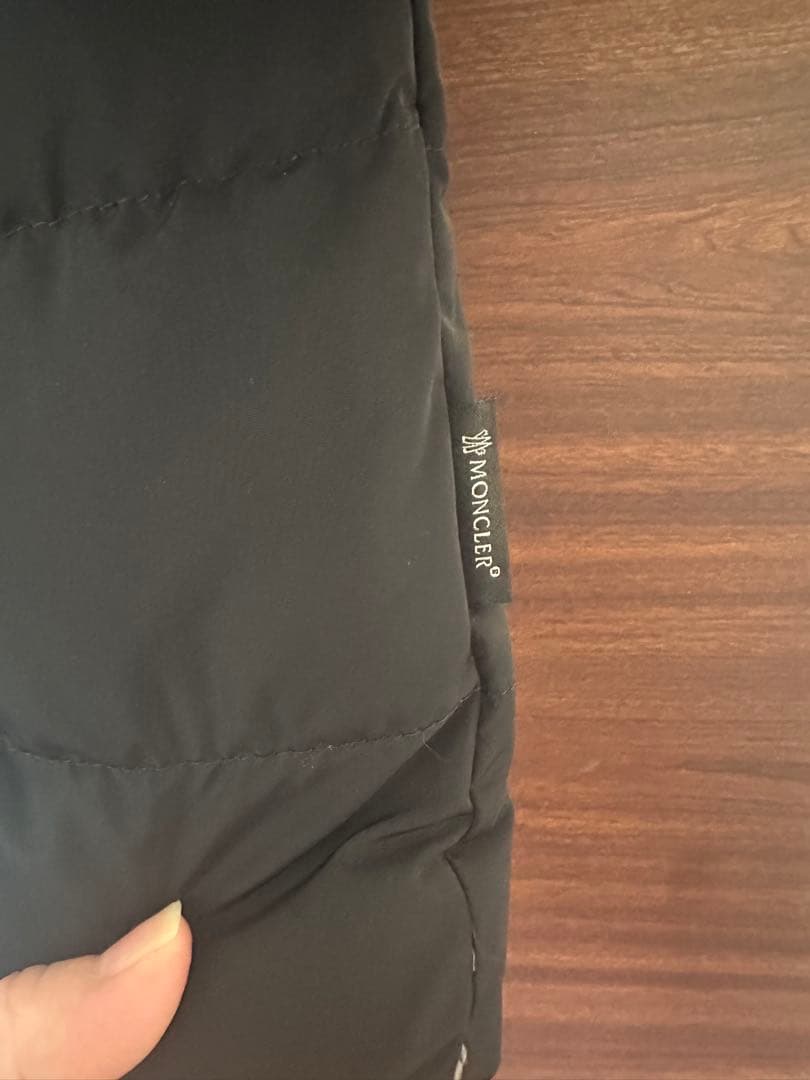MONCLER BELIAブラック ダウンジャケット