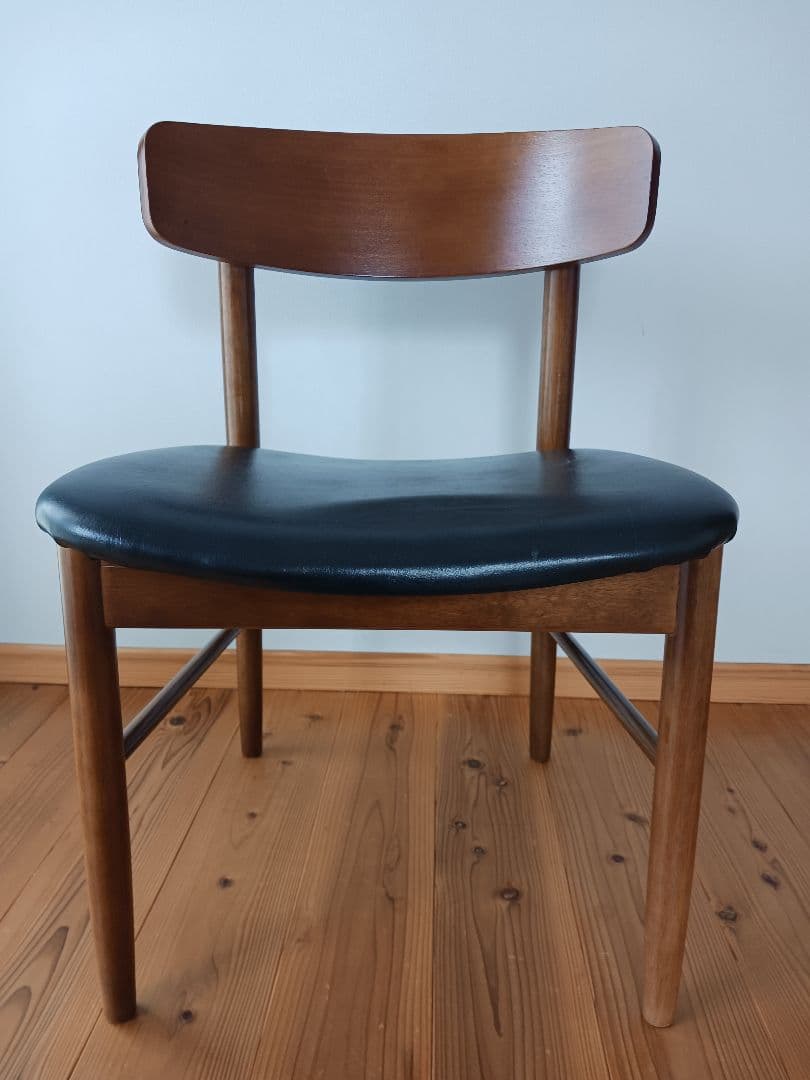 カリモク 60 Tチェア ブラウン