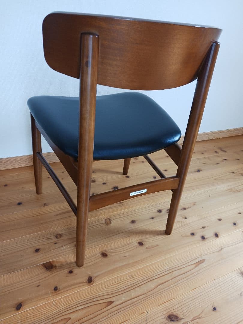 カリモク 60 Tチェア ブラウン