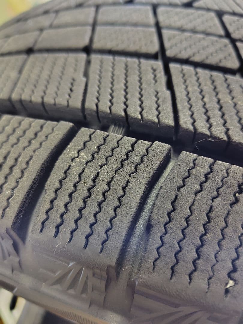 スバル★スタットレス BLIZZAK VRX3 タイヤセット 215/65R16