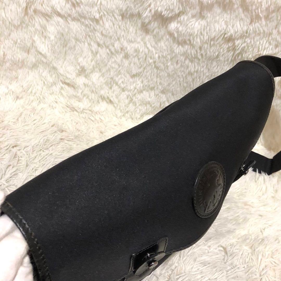 未使用☆ハンティングワールド ショルダーバッグ メッセンジャーバッグ ブラック