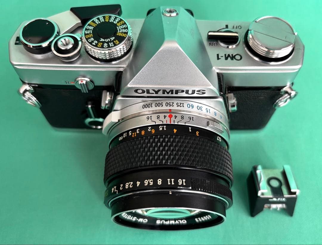 ★ OLYMPUS OM-1 (使用説明書付)+ ★ 標準レンズ 50mm