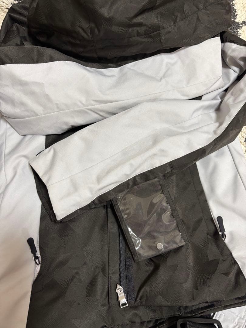 れっどまじっく様>PHENIX スキーウェア