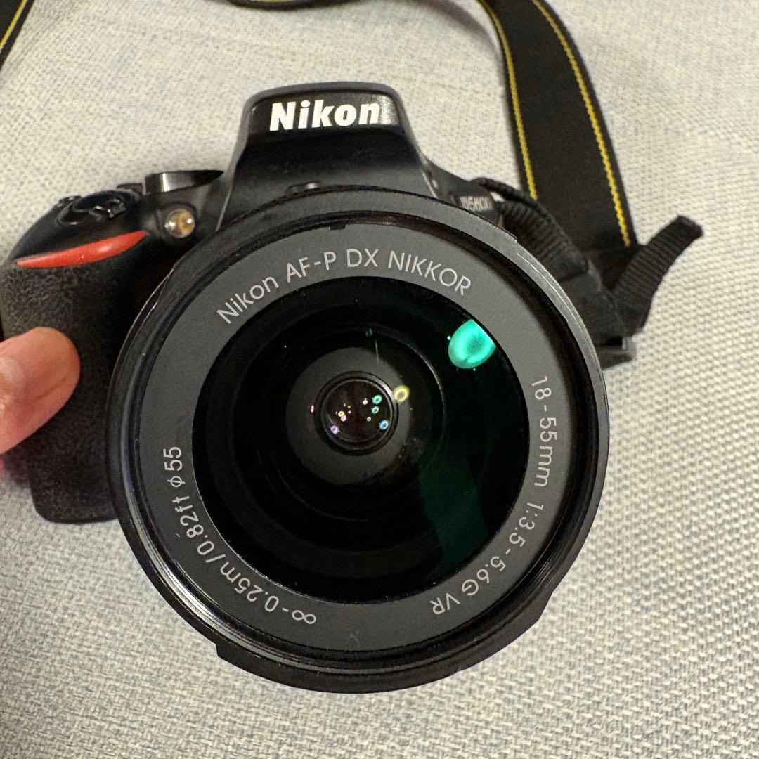 Nikon D5600 ダブルズームキット デジタル一眼レフカメラ