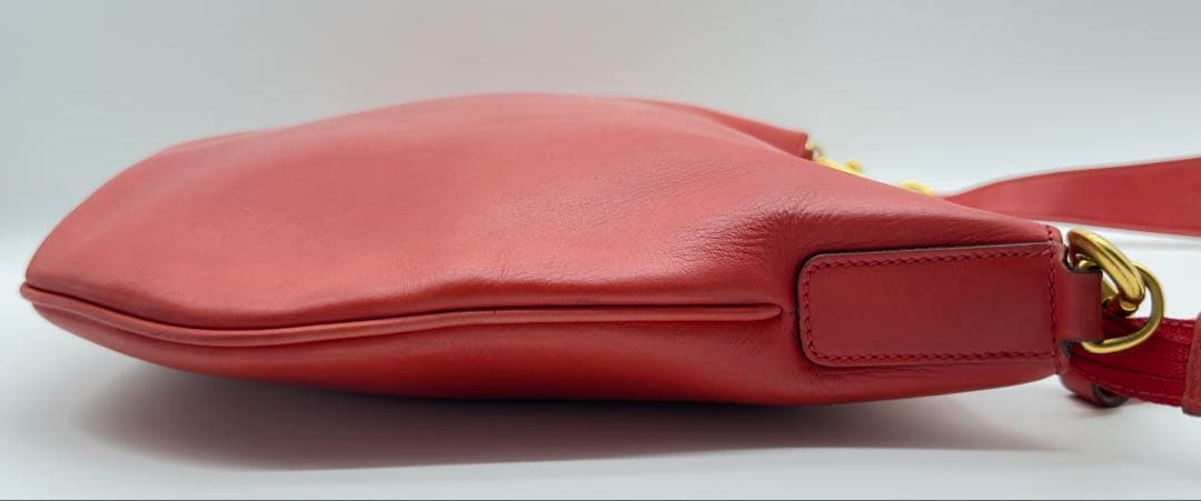 オールドグッチ バッグ 鞄 レザー クロスボディ 斜めがけ レッド 赤