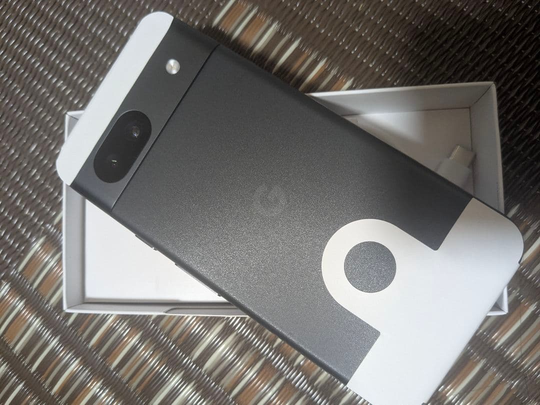 Google Pixel 8a 本体（充電容量100%）ほぼ未使用