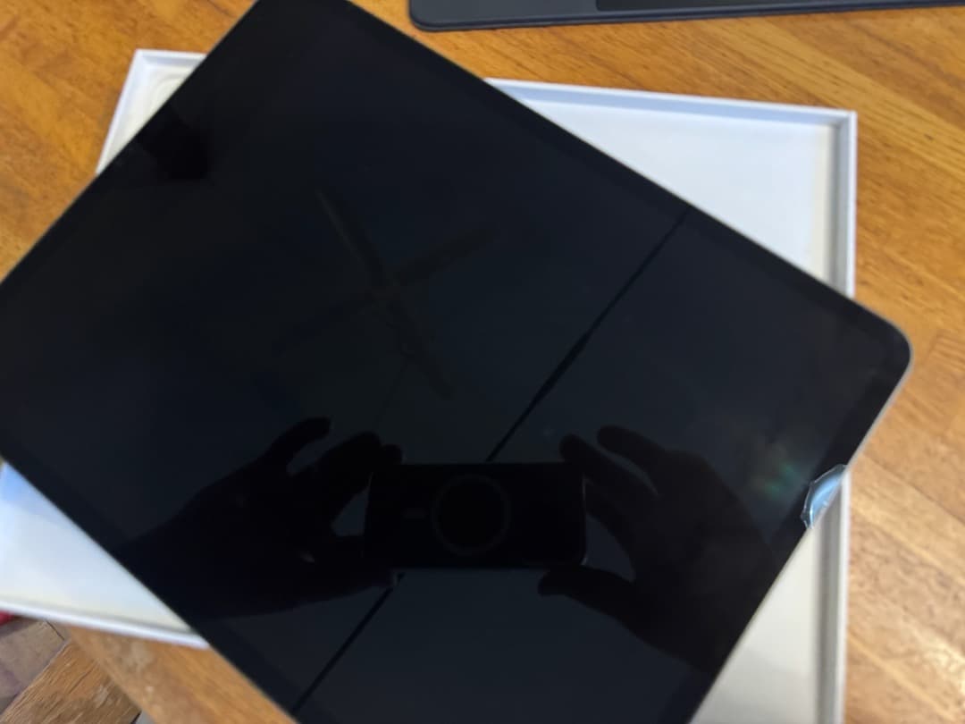 【値下げ】iPad Pro (第５世代) 1TB + Magic キーボード