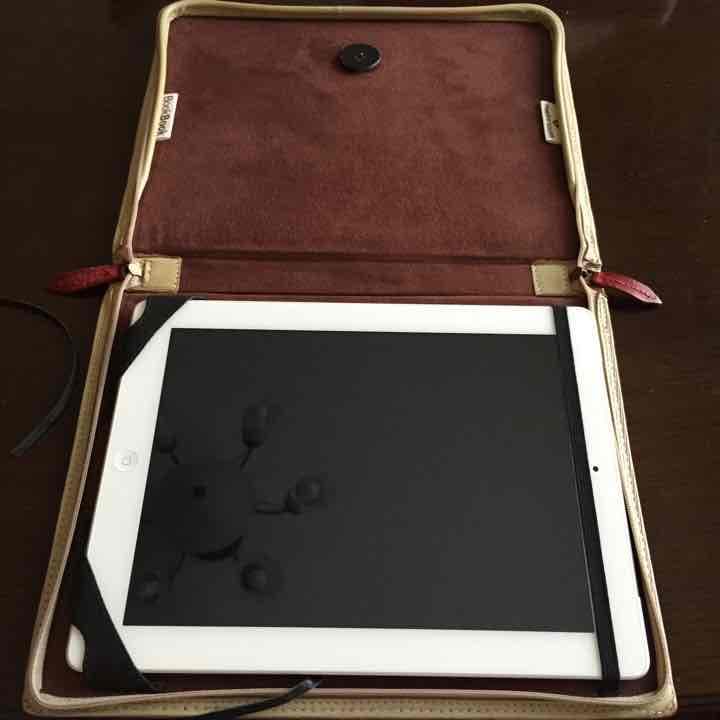 iPad本体 iPad2+BookBook