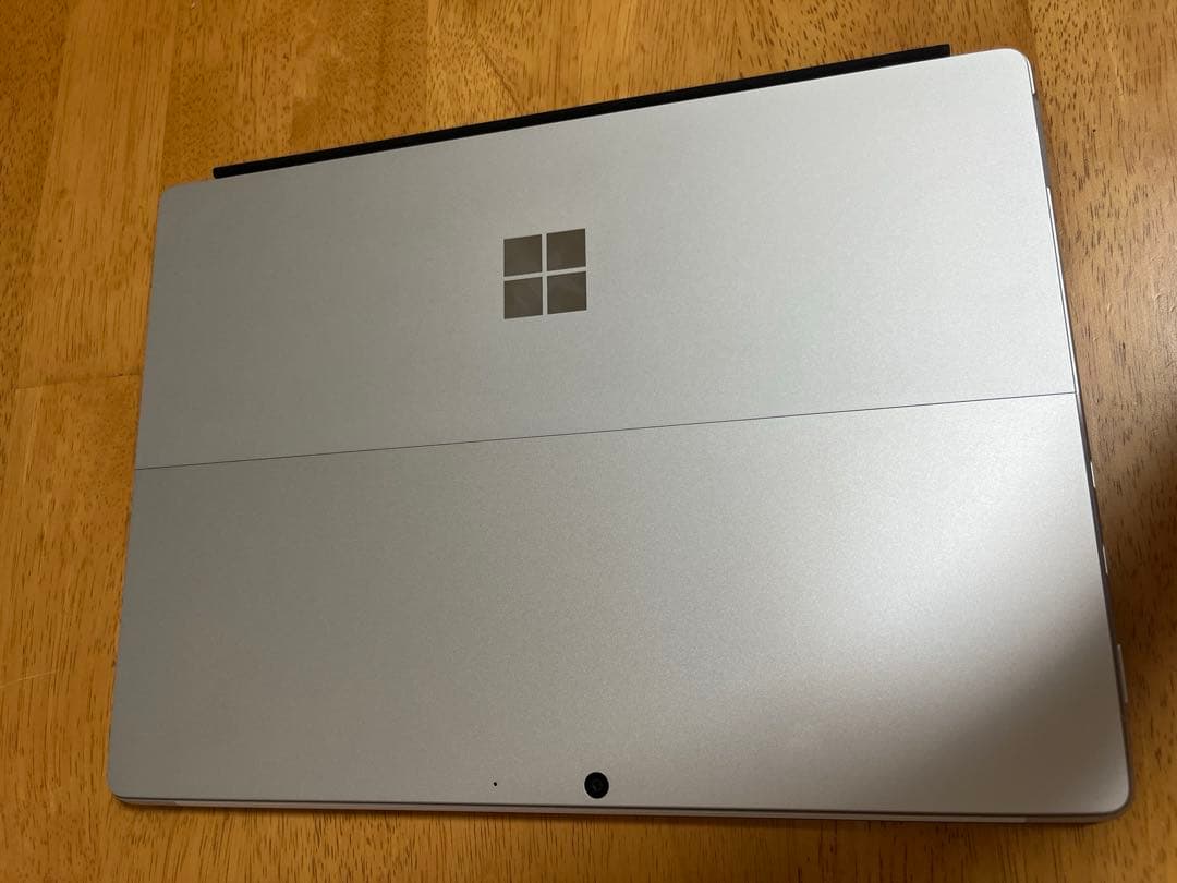 超美品Surface Pro8 1983 本体 + 純正ペン&キーボード