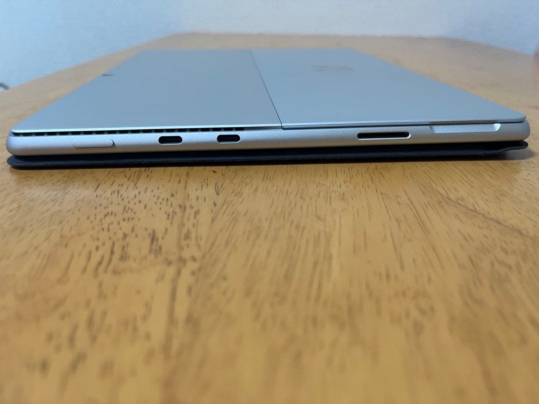 超美品Surface Pro8 1983 本体 + 純正ペン&キーボード