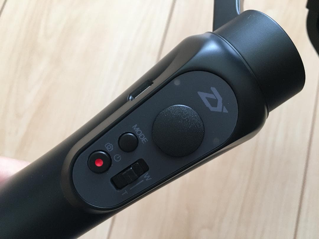 Zhiyun Smooth-Q スマートフォン用 ジンバル (3軸手持ち)