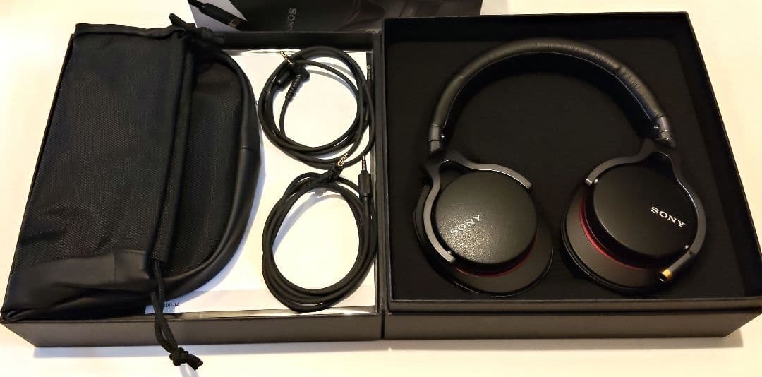 SONY MDR-1A 　 脱着式ケーブル付ヘッドホン新品同様