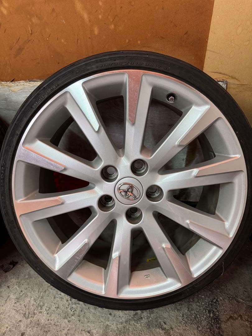 トヨタ 純正18インチ