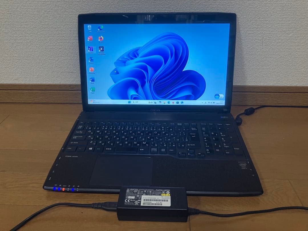 富士通4世代i7 8GB/1TB BD Win11Pro Office動作確認済