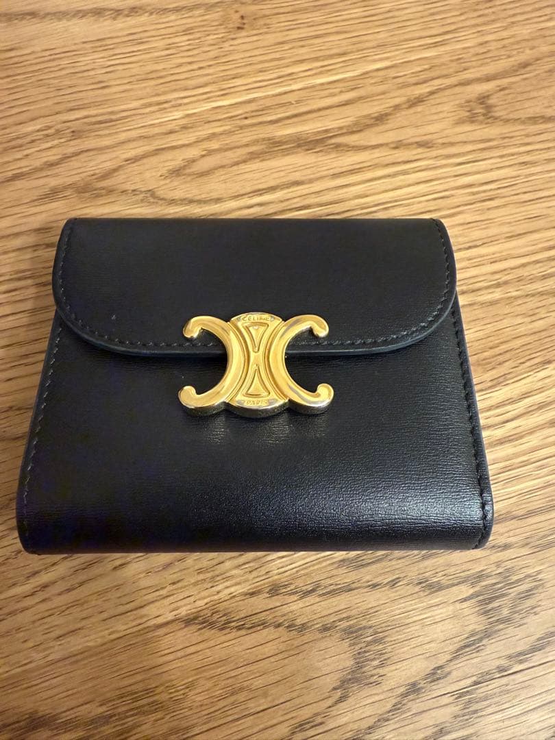 【訳あり】スモール フラップウォレット トリオンフ / シャイニーカーフスキン