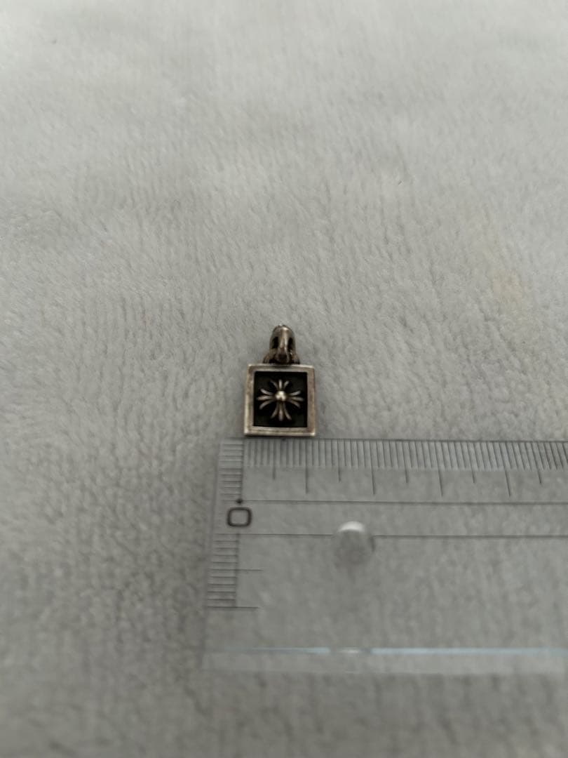 ぐんぐにる クロムハーツCHROME HEARTSクロス ペンダントトップ