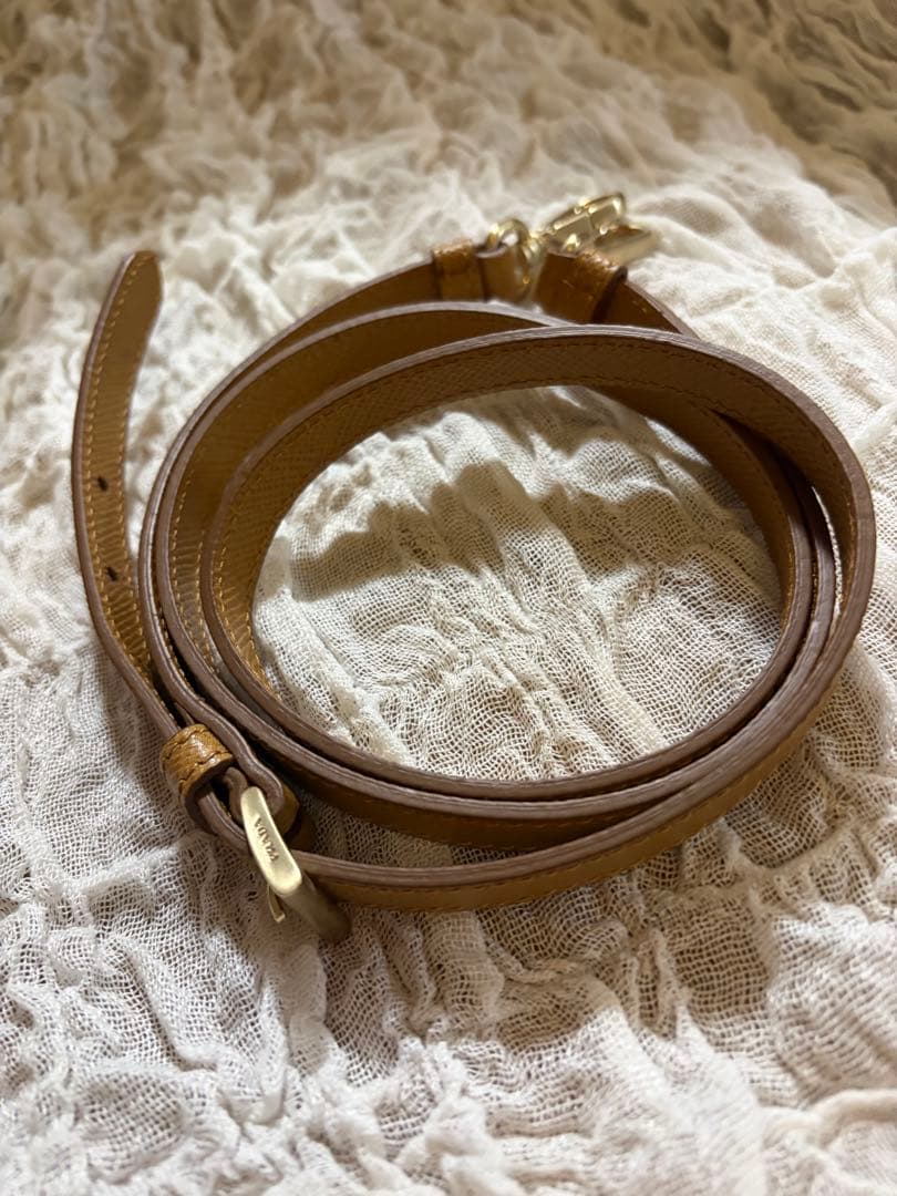 PRADA ブラウン ハンドバッグ 中型