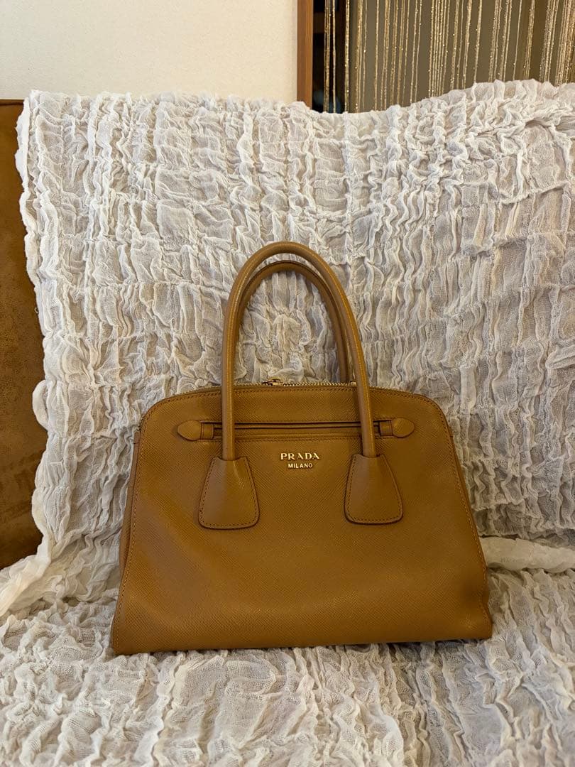 PRADA ブラウン ハンドバッグ 中型