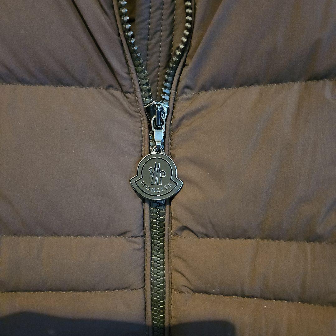 美品モンクレール　ダウンコート　ダウンジャケット　ブラウン