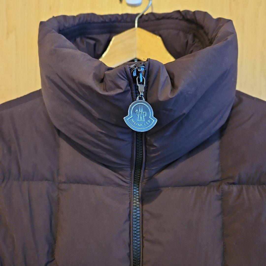 美品モンクレール　ダウンコート　ダウンジャケット　ブラウン