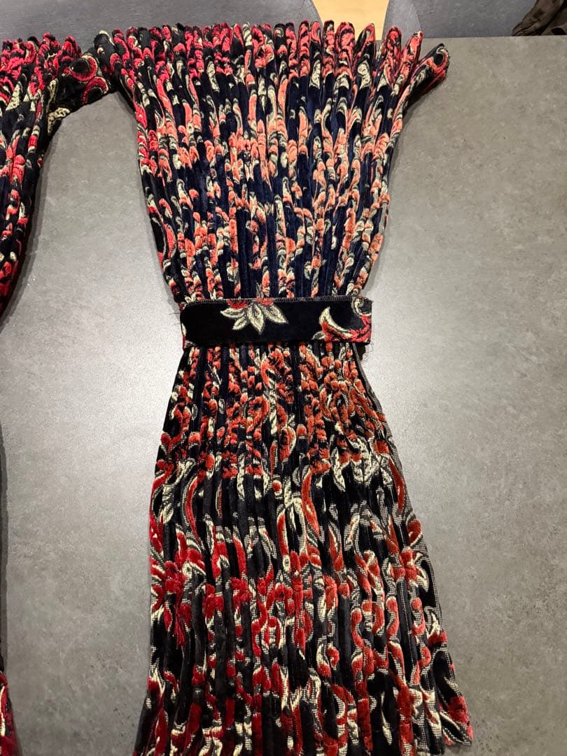 金華山　華恋　仮眠カーテン　ラウンドカーテン　プリーツあり