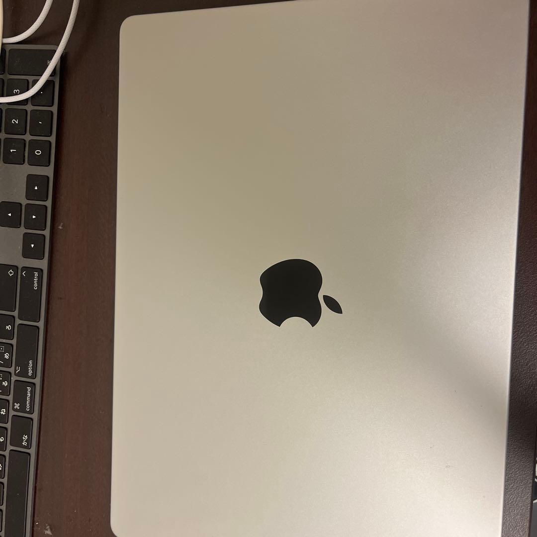 Apple MacBook Pro 14インチ (2024) 本体