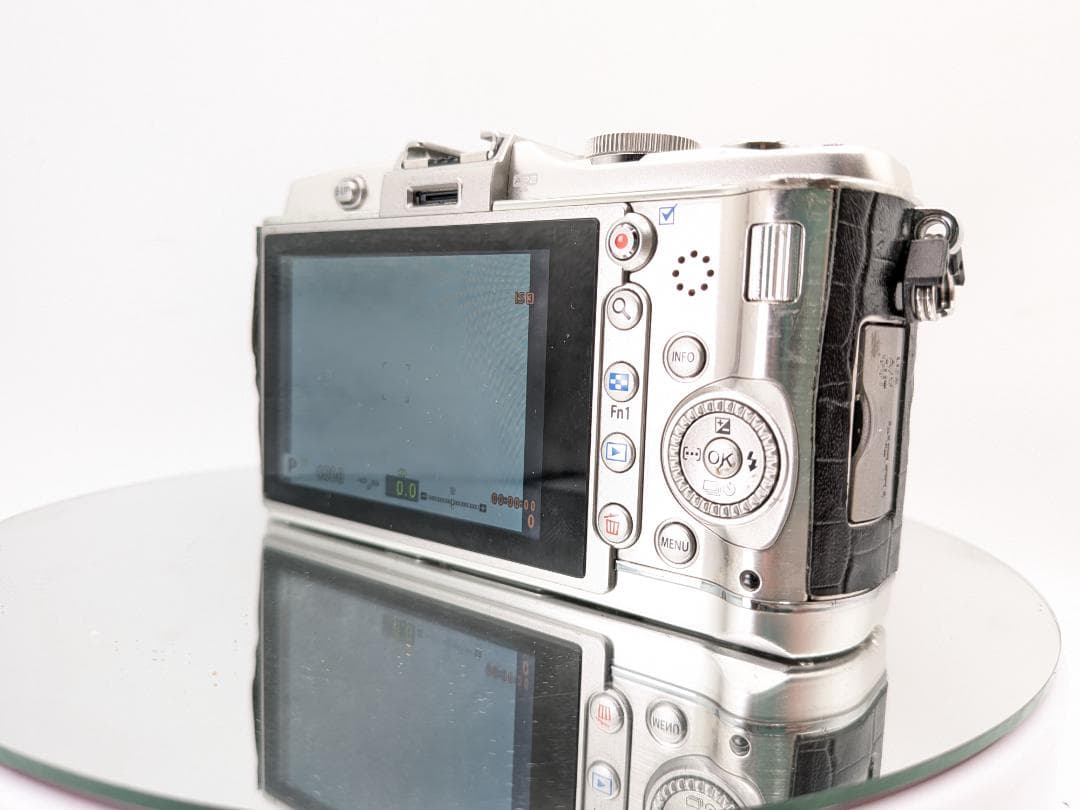 Olympus ミラーレスカメラ E-P3 ボディ