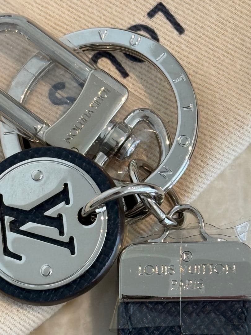 LOUIS VUITTON キーホルダー ネイビー/レッド