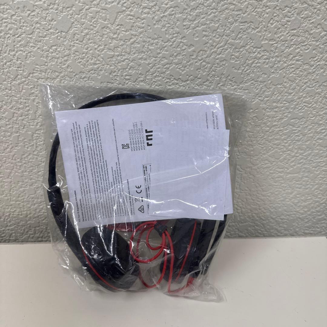 ￼Plantronics￼ ブラックワイアー C3220 ヘッドセットUSB-C