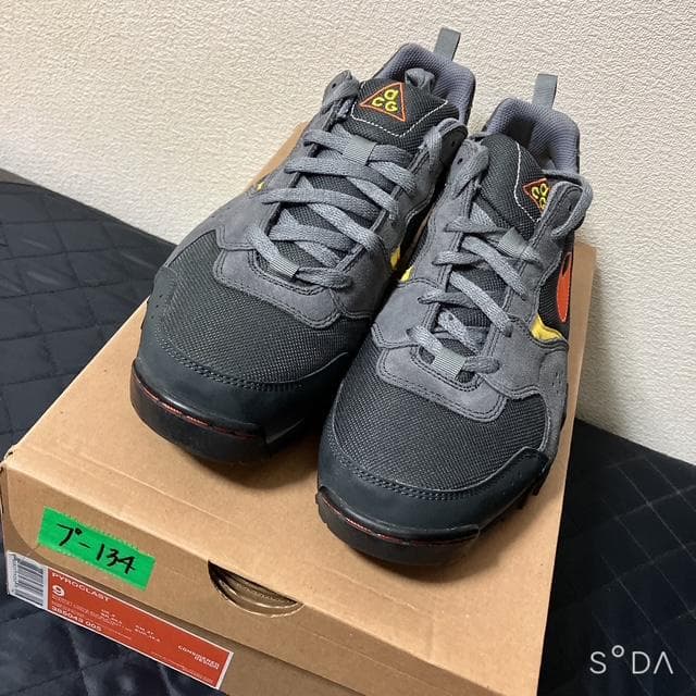 【未使用】NIKE PYROCLAST ACG サイズ27㎝ （プー134）