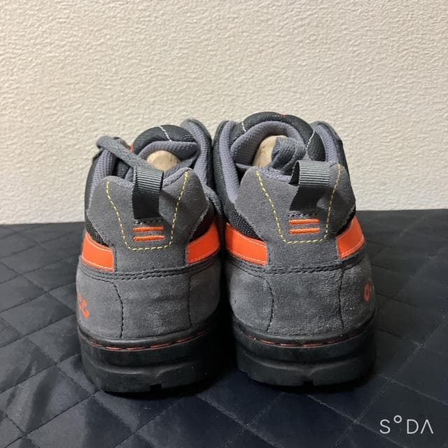 【未使用】NIKE PYROCLAST ACG サイズ27㎝ （プー134）