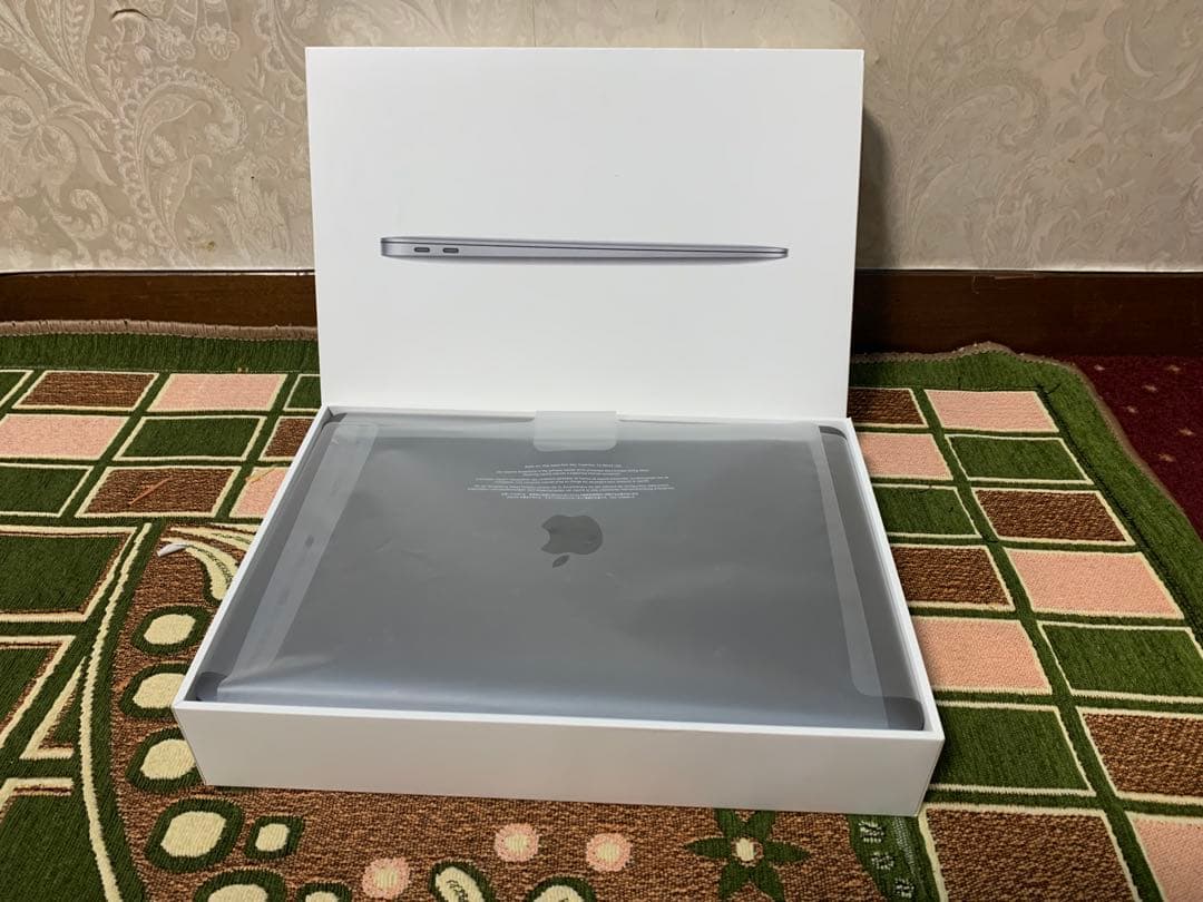 Apple MacBook Air 13インチ シルバー