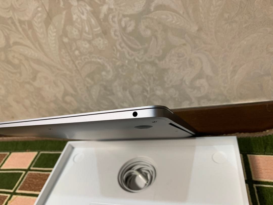 Apple MacBook Air 13インチ シルバー