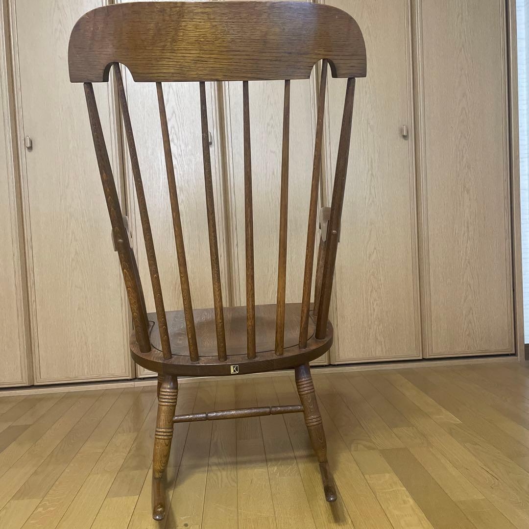 キツツキマークのロッキングチェア　by 飛騨産業