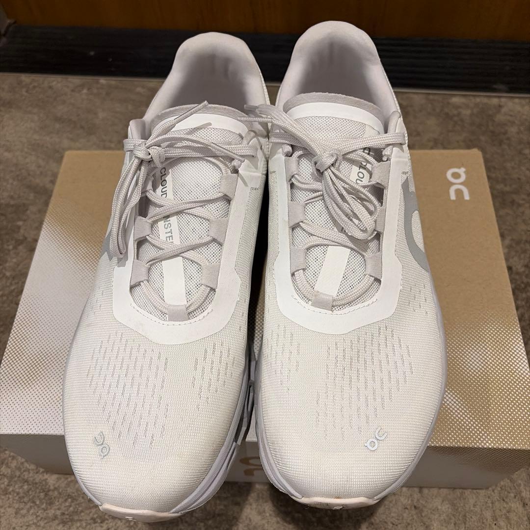 【ROB】on Cloudmonster White | Glacier