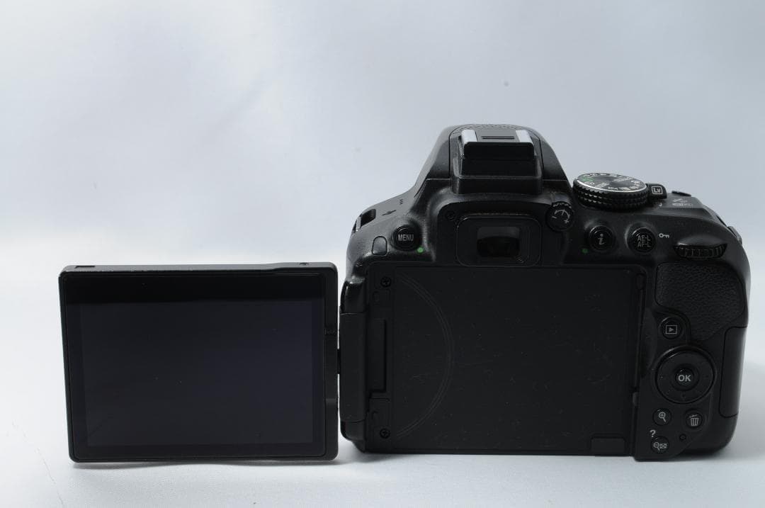 ご家族の成長記録に❤️Nikon D5300✨手ブレ補正＆WiFiでスマホ転送