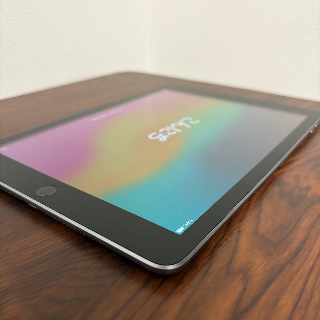iPad 第6世代 Wi-Fiモデル 32GB スペースグレイ