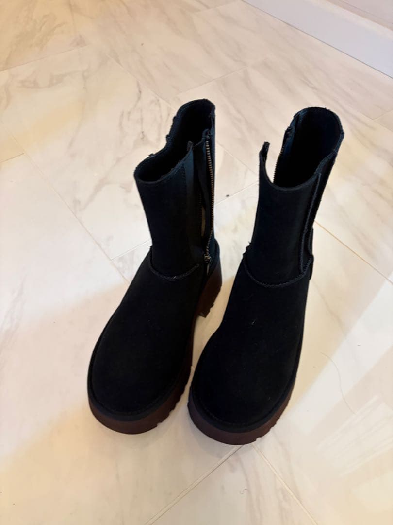 未使用　ugg ブーツ　US5