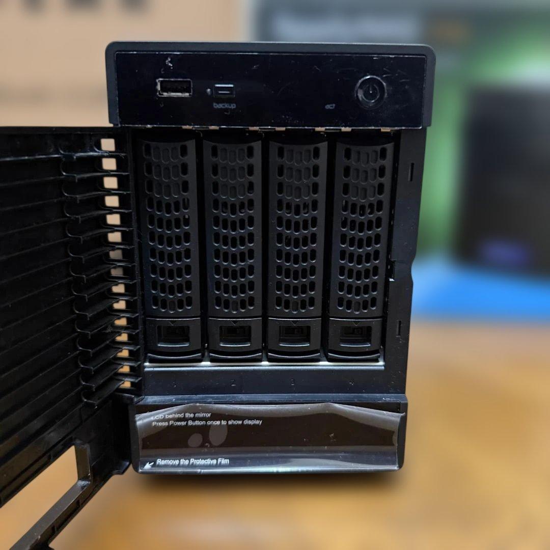 Netgear ReadyNAS 214 4ベイ NASキット