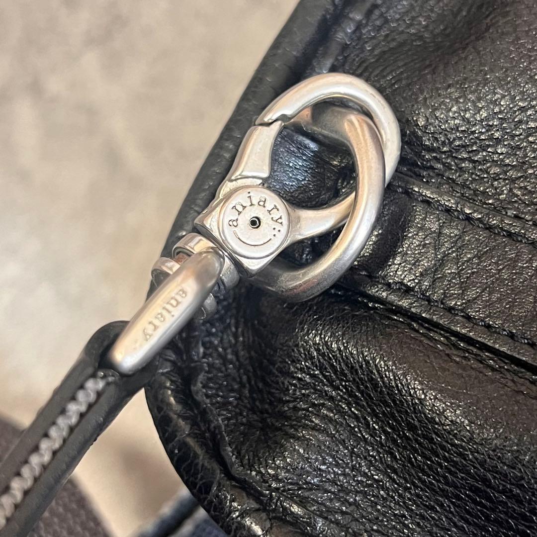 土日限定価格！　aniary　ボディバッグ　レザー　本革　ブラック　シボ加工