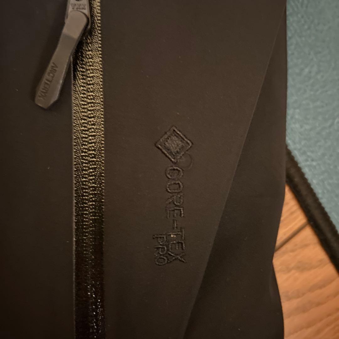 ARC'TERYX Alpha SV GORE-TEX Pro ジャケット