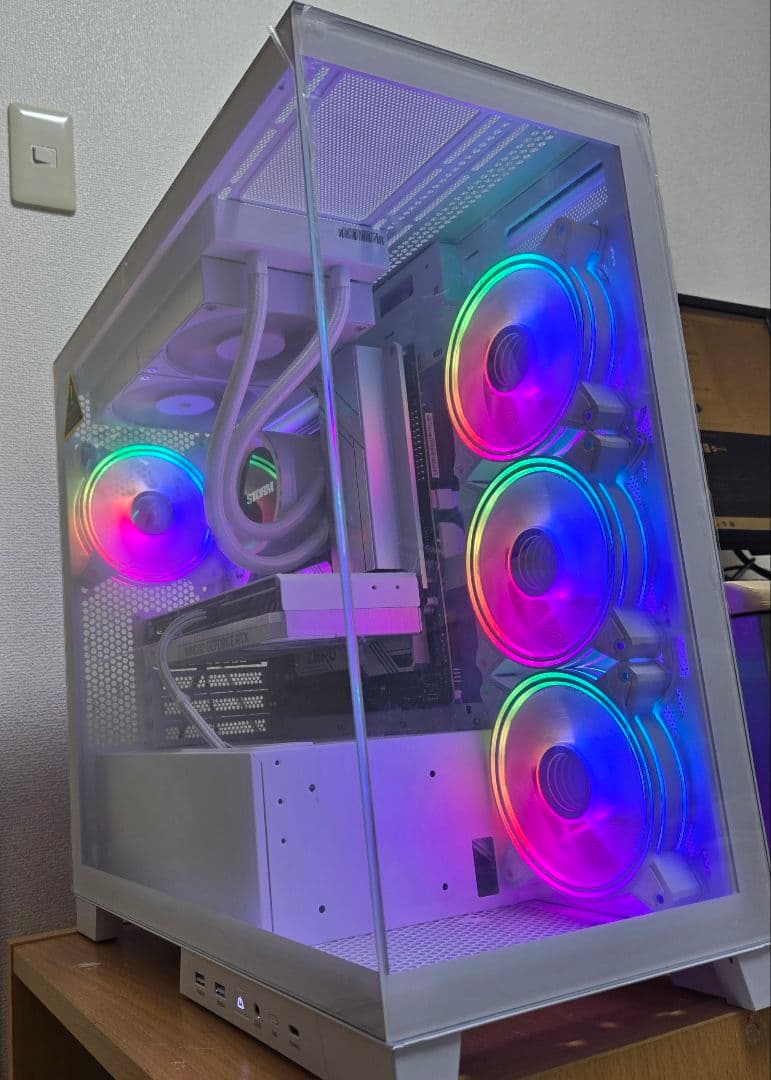 稼働少 美品 高性能 ホワイト ゲーミングpc i7 4070Ti SUPER