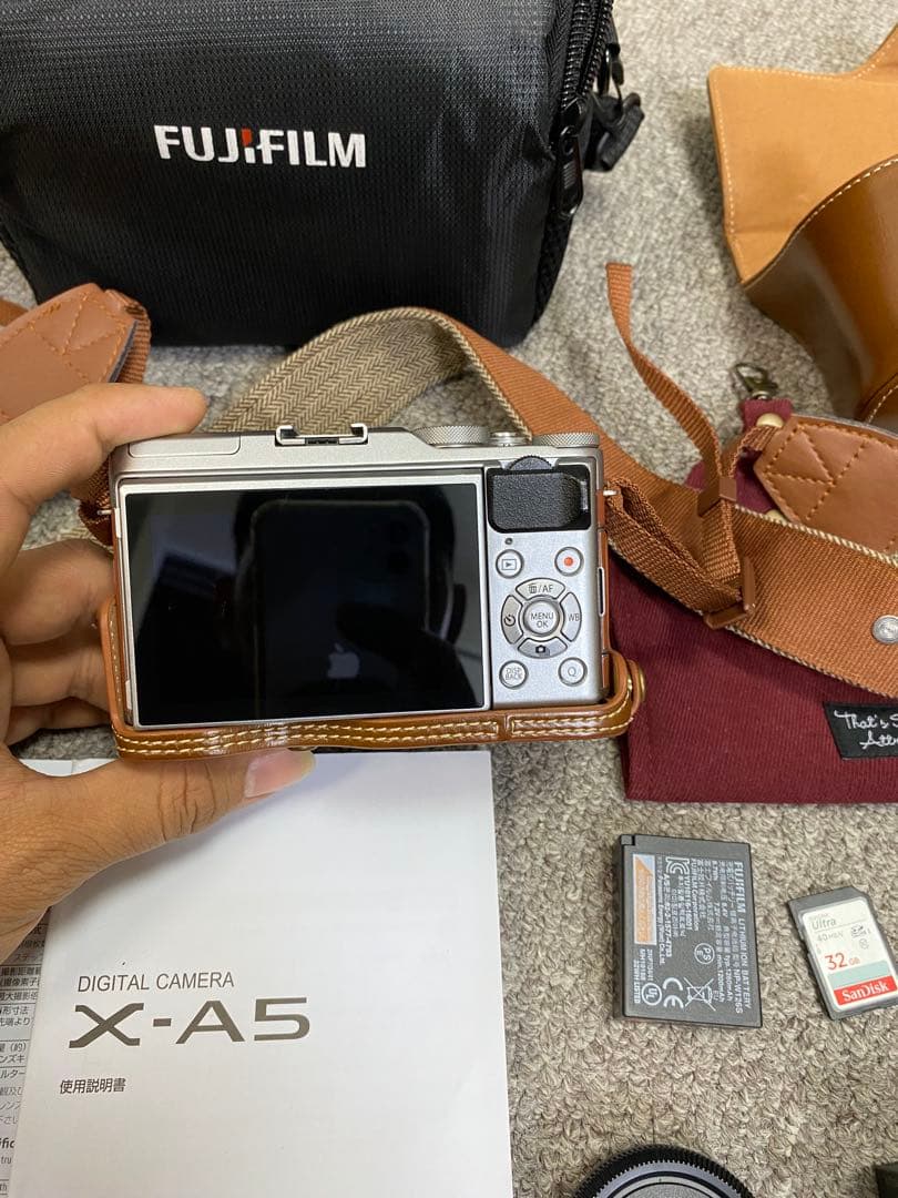 FUJIFILM X-A5 デジタルカメラ 本体と付属品
