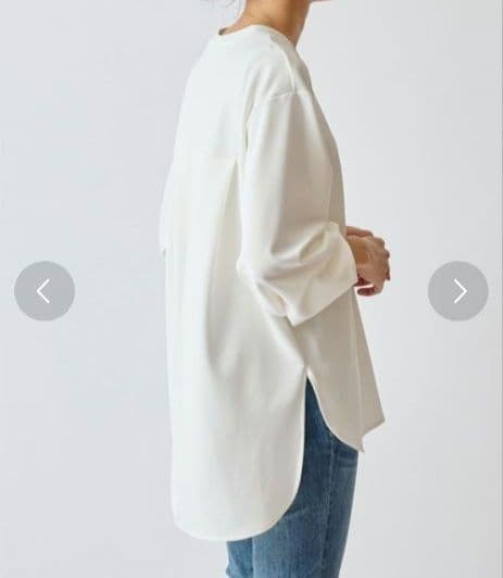 ホワイト長袖トップス