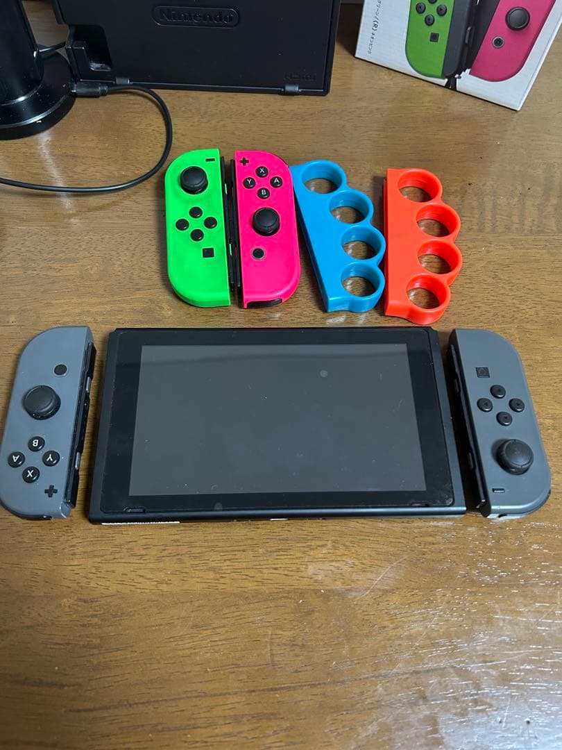 Switch 【オマケ多数】本体 カラフルジョイコン付き