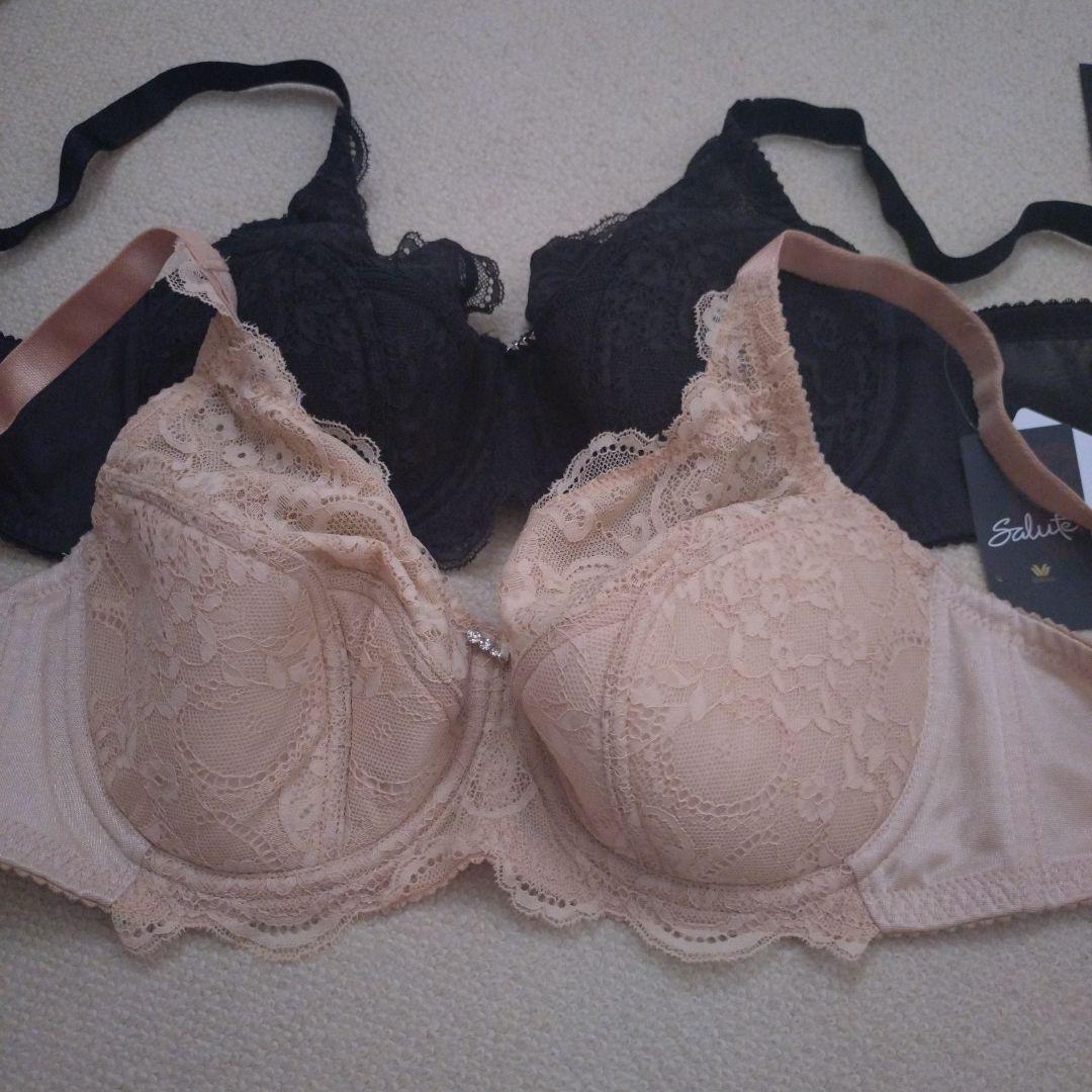 ☆サルートSalute☆　ブラック＆ベージュ　D80