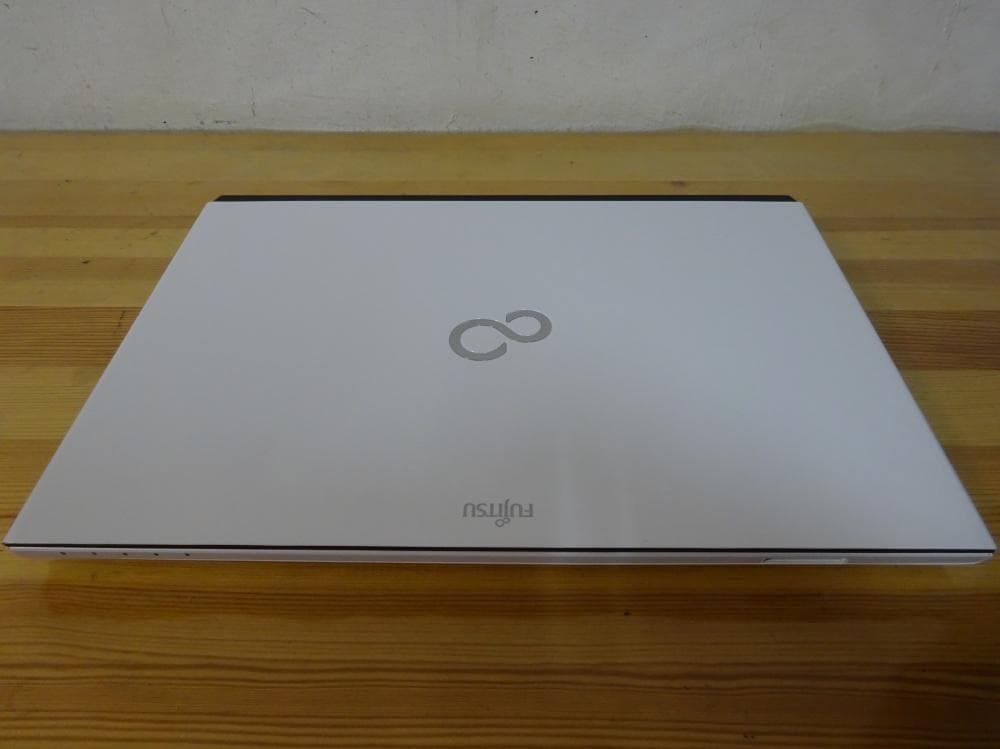 富士通 ノートパソコン LIFEBOOK SH54/K/中古特価良品