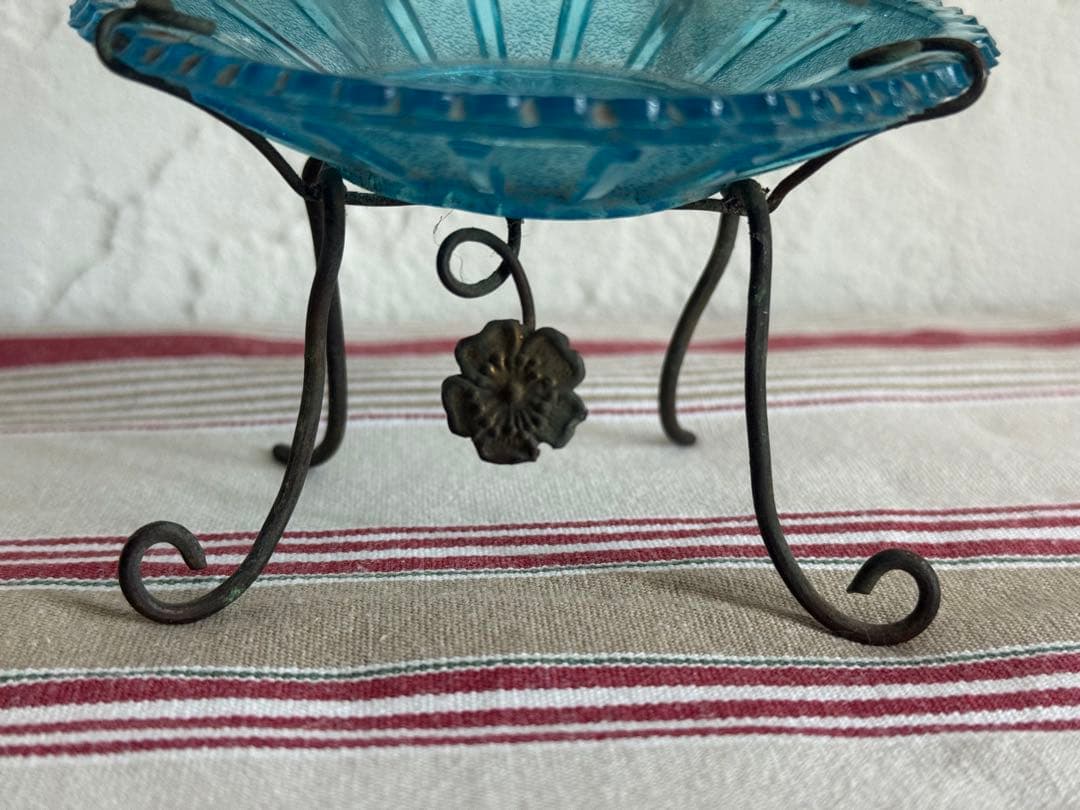 フランスアンティーク オブジェ　ガラスとワイヤーワークのキャンドルホルダー