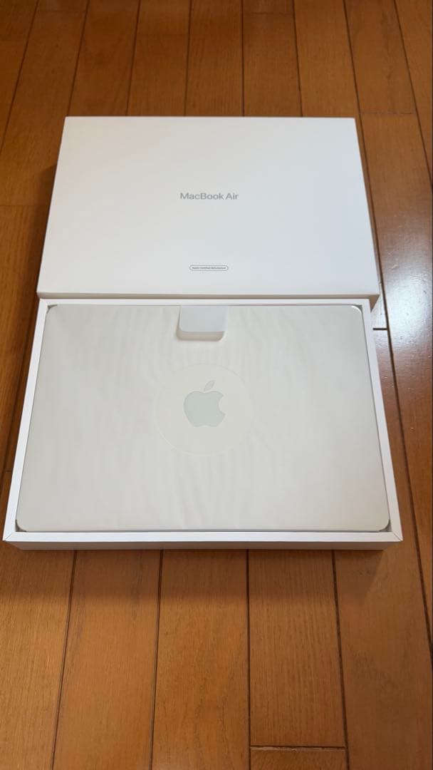 Apple MacBook Air M2 13インチ スターライト